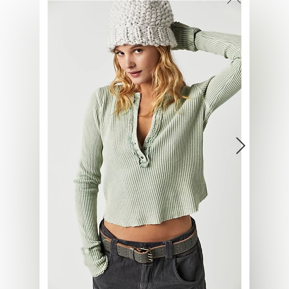 NWT Seafoam (Mint) Colt Top. SOLD OUT on FP! I also selling in oatmeal 😊